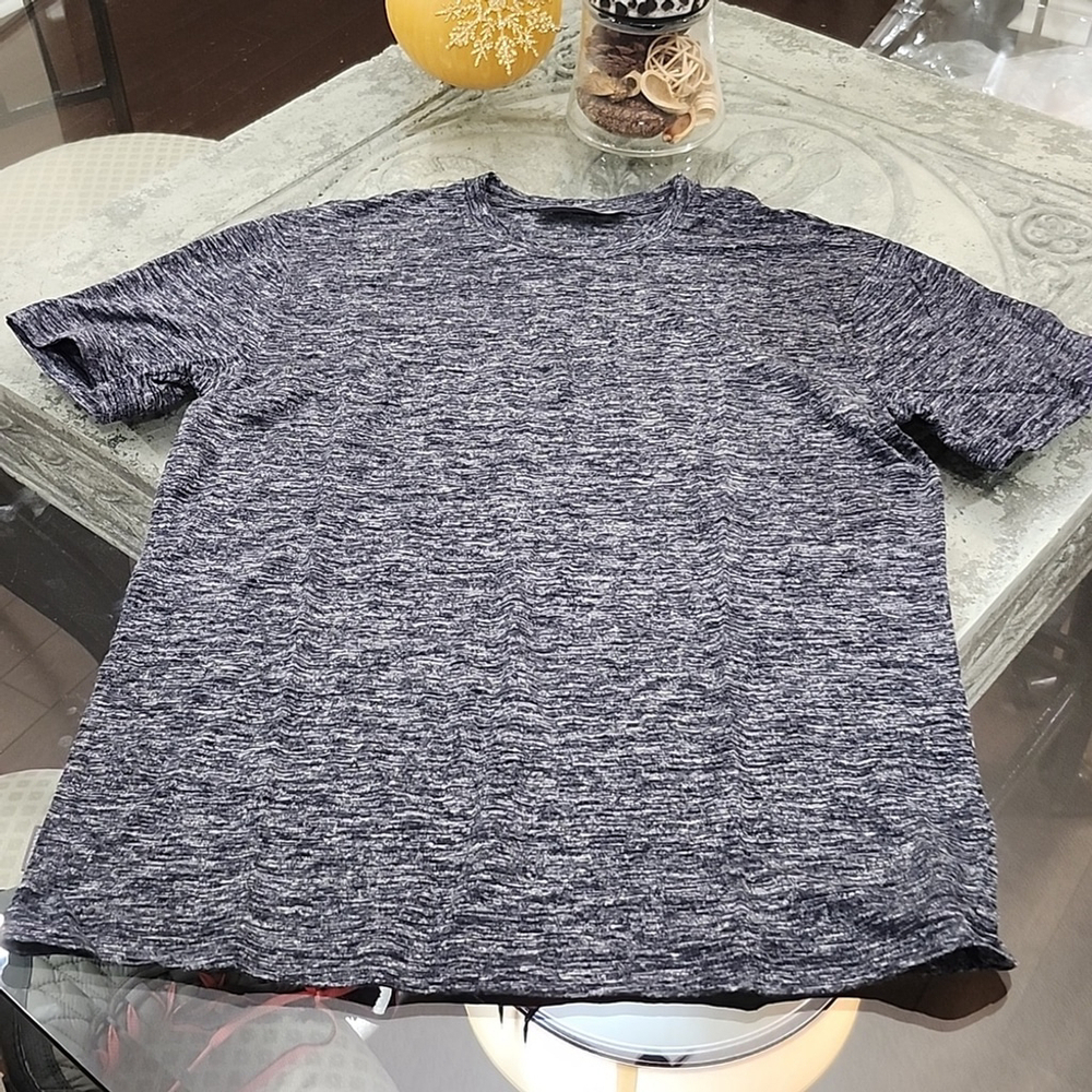 Icebreaker men's Merino linen blend Heather T-Shirt small like new